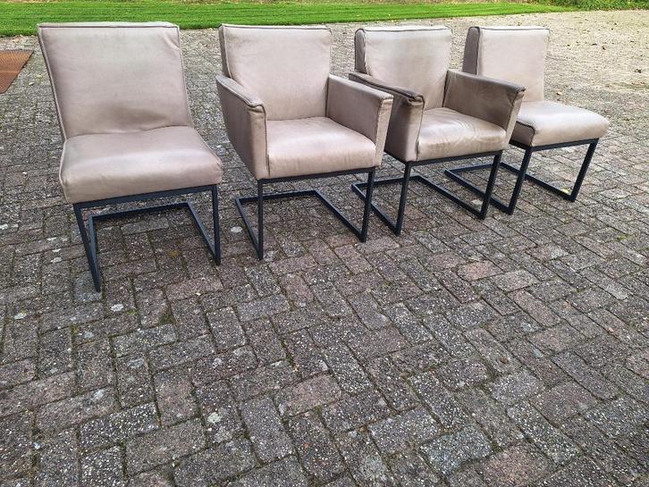 4 Leren stevige eetstoelen Taupe / stoelen in leer, Huis en Inrichting, Stoelen, Gebruikt, Vier, Leer, Metaal, Bruin, Ophalen of Verzenden