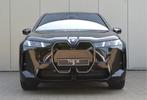 BMW iX xDrive45 M Sport / Panoramadak Sky Lounge / Trekhaak, Gebruikt, 100 kWh, Met garantie (alle), 274 min