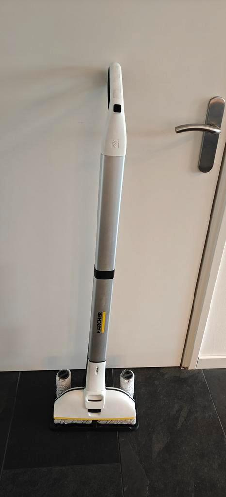 Kärcher vloerreiniger/Dweil (EWM2) inclusief 2 sets rollers, Huis en Inrichting, Schoonmaakartikelen, Ophalen of Verzenden