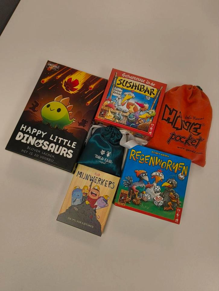 Kleine Bordspellen Bundle o.a. Happy Little Dinosaurs, Hobby en Vrije tijd, Gezelschapsspellen | Bordspellen, Zo goed als nieuw