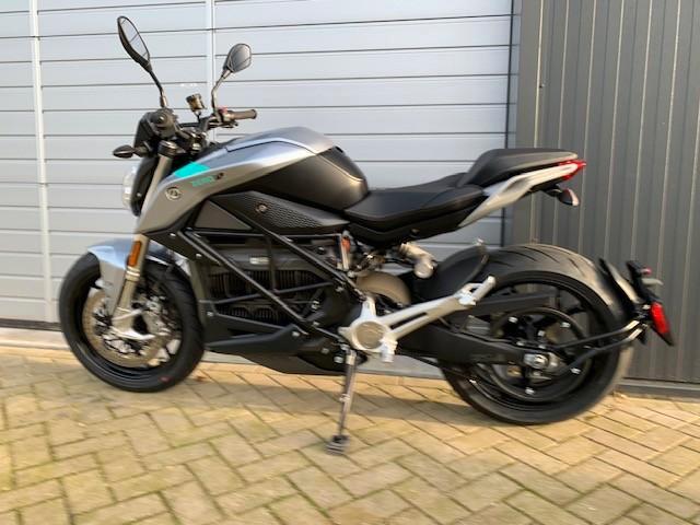 Zero S Silver A1 MY25, 17.3 kWh, Parkmode, 10% sneller laden, Motoren, Motoren | Overige merken, Bedrijf, Naked bike, 11 kW of minder