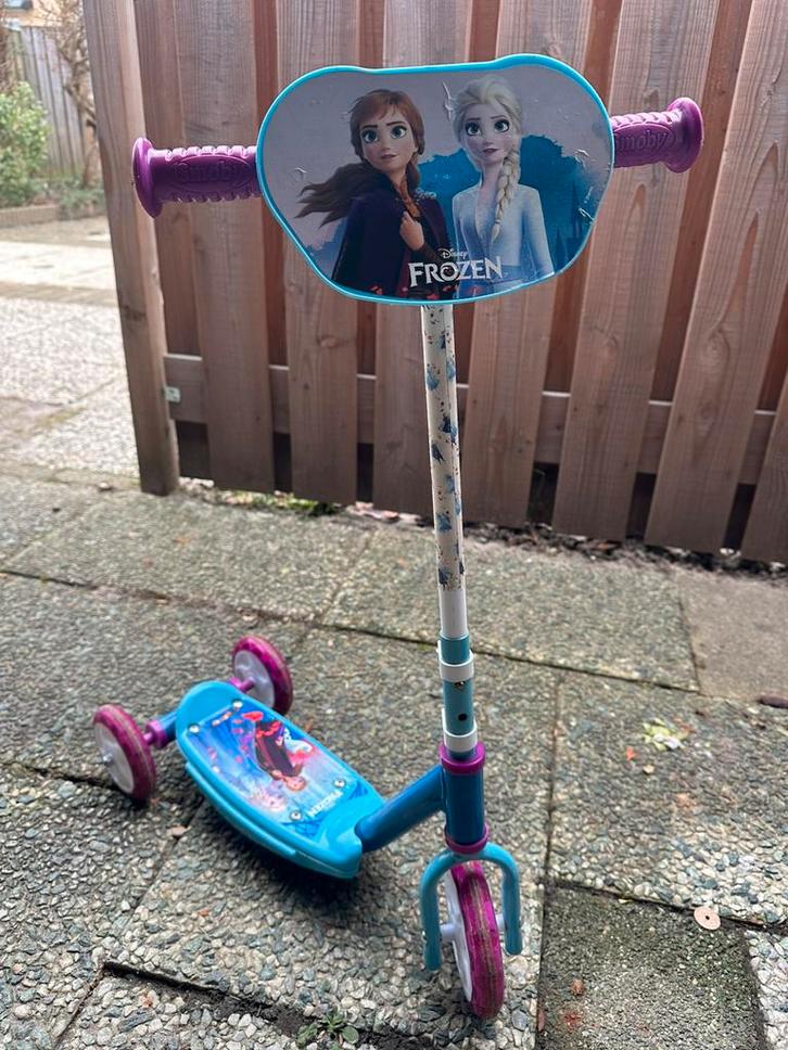 Smoby Frozen 3-wiel step, Fietsen en Brommers, Steps, Zo goed als nieuw, Gewone step, Ophalen of Verzenden