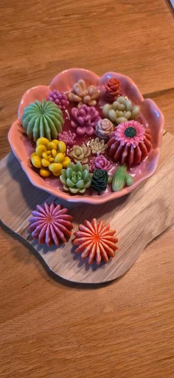 Handgemaakte Decoratieve Kaarsen beschikbaar voor biedingen