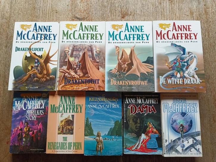 Anne McCaffrey Boeken - Pern Serie & Meer!, Boeken, Fantasy, Gelezen, Ophalen of Verzenden