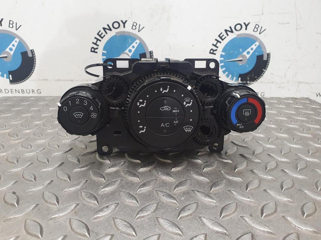 FORD FIESTA KACHEL BEDIENINGSPANEEL 2015, Ophalen of Verzenden, Gebruikt, Stiba lid