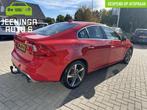 Volvo S60 1.6 T3 R-Design|17"|Trekhaak|Camera|Stoelverwarmin, Auto's, Voorwielaandrijving, Gebruikt, Zwart, 4 cilinders