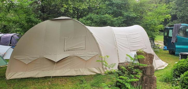 Karsten opblaasbare tent, Caravans en Kamperen, Tenten, tot en met 5, Gebruikt, Ophalen