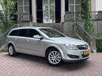 Opel Astra Wagon 1.6 Cosmo Navi Leder Climate Cruise Ctr Pdc, Voorwielaandrijving, 15 km/l, Gebruikt, Zwart