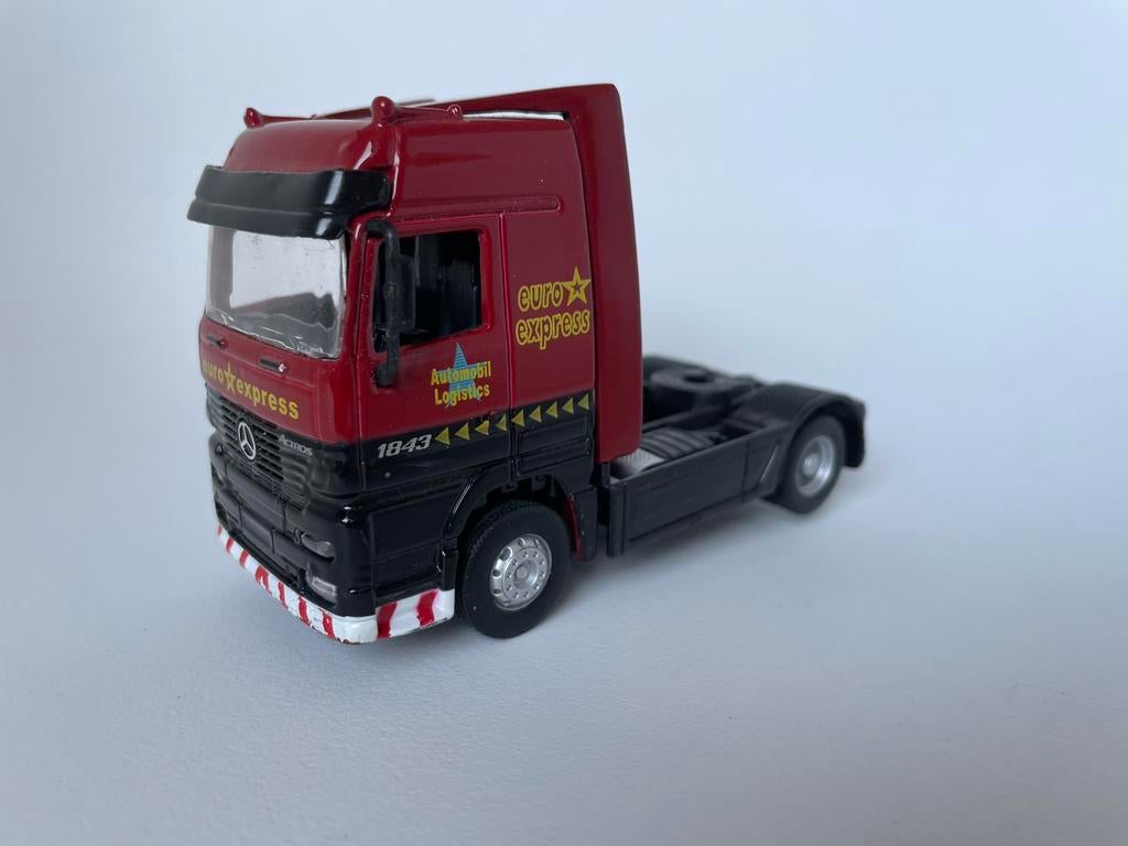 model MB Mercedes Benz Actros 1843, Euro Express Maïsto 1/50, Ophalen of Verzenden, Gebruikt, Bus of Vrachtwagen