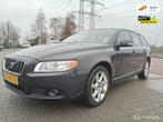 Volvo V70 2.0 Momentum/leder/cruise/clima, Auto's, Voorwielaandrijving, 145 pk, Gebruikt, Beige