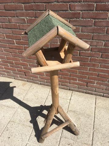 Houten vogelhuis ZGAN beschikbaar voor biedingen