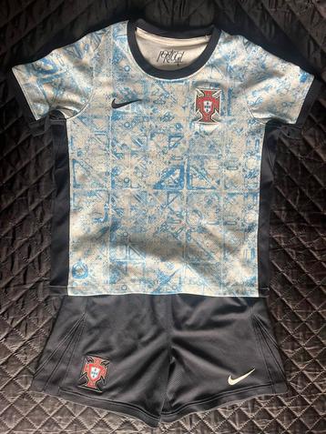 Nike Portugal Tenue 2024/2025 - Maat 116/122 beschikbaar voor biedingen