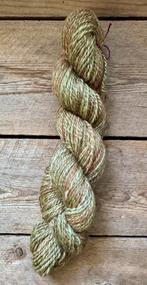 Handgesponnen streng merino met beetje viscose en glitter, Hobby en Vrije tijd, Breien en Haken, Ophalen of Verzenden, Nieuw, Breien