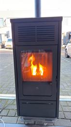 Pelletkachel Edilkamin Slide 7kw (met garantie), Huis en Inrichting, Ophalen, Slide, Pelletkachellaan 1, Zo goed als nieuw