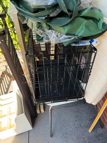 Honden bench beschikbaar voor biedingen