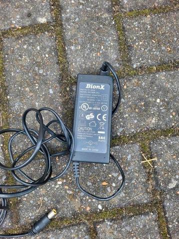 Trek bionx oplader 1 pins beschikbaar voor biedingen