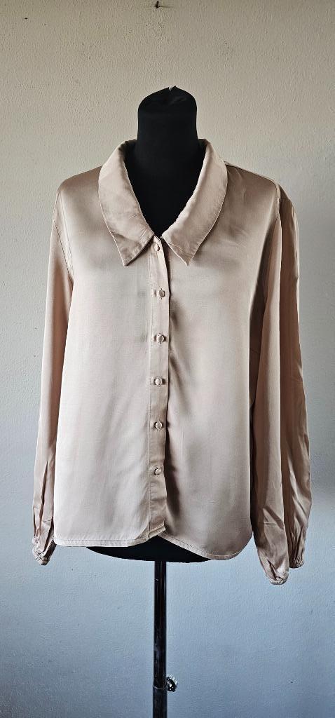 beige glans blouse van Le grand sud maat 40 (4325), Kleding | Dames, Blouses en Tunieken, Maat 38/40 (M), Beige, Verzenden