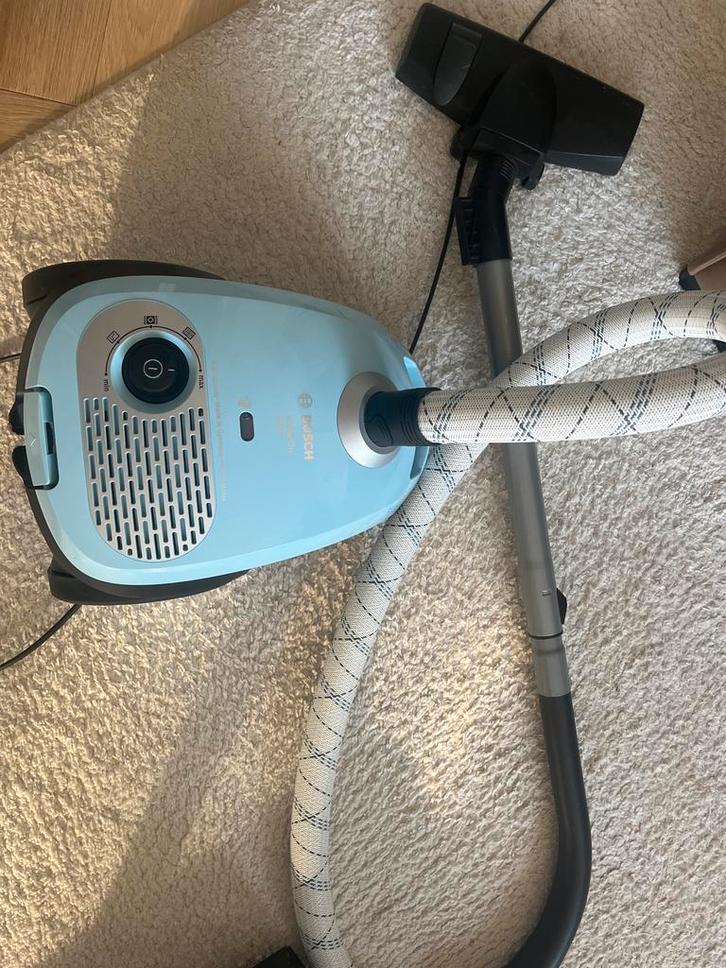 Bosch MoveOn Mini Stofzuiger - Lichtblauw, Witgoed en Apparatuur, Stofzuigers, Zo goed als nieuw, Stofzuiger, Minder dan 1200 watt