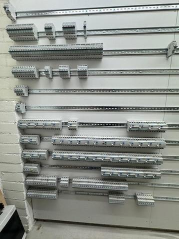 Partij Hager componenten beschikbaar voor biedingen