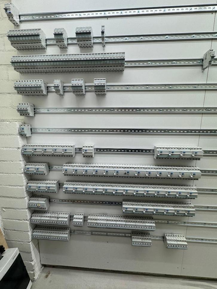 Partij Hager componenten, Doe-het-zelf en Verbouw, Elektra en Kabels, Gebruikt, Overige typen, Ophalen