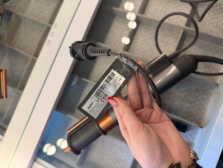 Dyson Airwrap Complete - Haarstyling Tool, Witgoed en Apparatuur, Persoonlijke-verzorgingsapparatuur, Zo goed als nieuw, Haarverzorging