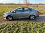 Chevrolet Aveo 1.4 4D Sedan 2012 Grijs, Auto's, Voorwielaandrijving, Euro 5, Stof, 4 cilinders