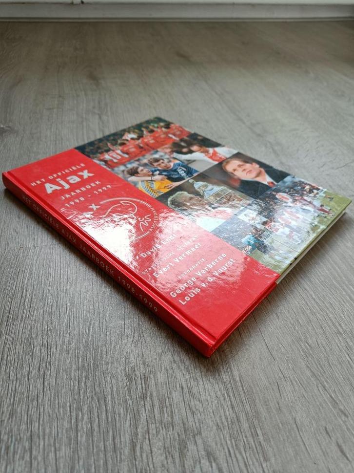 Het Officiële Ajax Jaarboek 1998-1999, Verzamelen, Sportartikelen en Voetbal, Zo goed als nieuw, Boek of Tijdschrift, Ajax, Ophalen of Verzenden