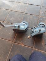 Twee lieren handbediening, Ophalen of Verzenden