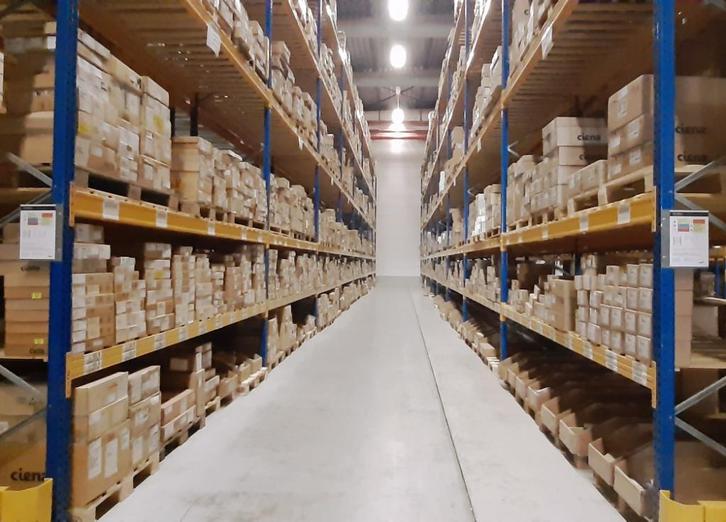 Grote voorraad Jungheinrich Esmena Palletstelling Stelling, Huis en Inrichting, Kasten | Stellingkasten, Gebruikt, Ophalen of Verzenden