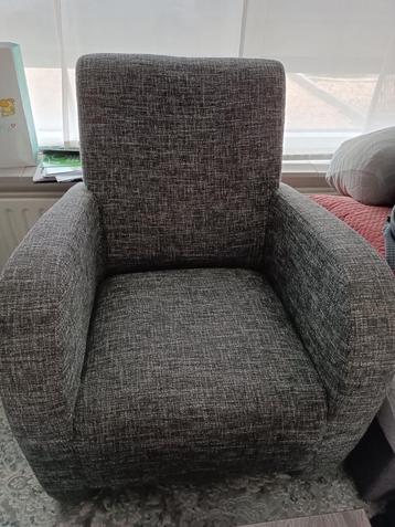 Grijze fauteuil