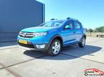 Dacia Sandero 0.9 TCe Stepway Lauréate, Auto's, Voorwielaandrijving, Gebruikt, Blauw, Origineel Nederlands