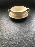 Wedgwood Edme soepkop met schotel, Huis en Inrichting, Keuken | Servies, Ophalen of Verzenden, Zo goed als nieuw, Wedgwood, Kop(pen) en/of Schotel(s)