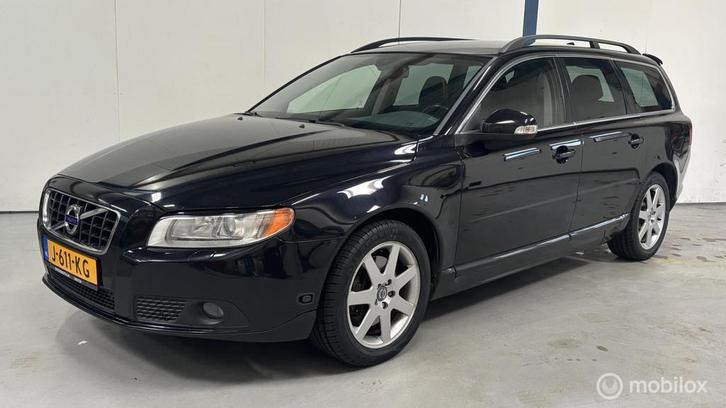 Volvo V70 2.5FT Momentum AUTOMAAT / XENON, Auto's, Volvo, Bedrijf, Te koop, V70, ABS, Airbags, Airconditioning, Alarm, Bluetooth