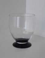 Waterglas met paarse voet - 8cm hoog, Antiek en Kunst, Antiek | Glas en Kristal, Ophalen of Verzenden