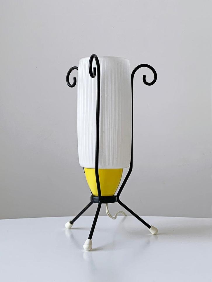 Vintage tafellamp schemerlamp tripod Pilastro design retro, Huis en Inrichting, Lampen | Tafellampen, Gebruikt, Minder dan 50 cm