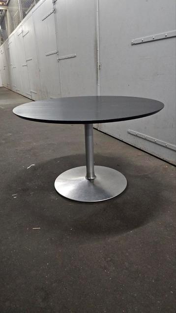 Artifort Pierre Paulin zwarte circle Tafel beschikbaar voor biedingen