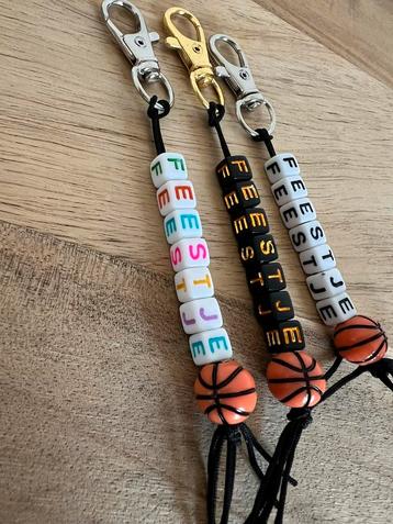 Basketbal hanger met naam beschikbaar voor biedingen