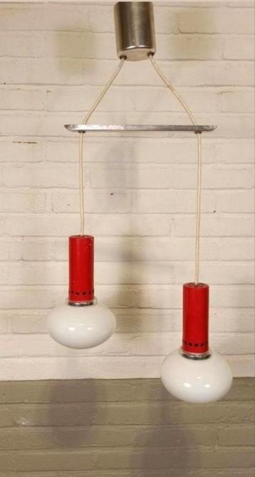 Vintage cascade hanglamp met 2 glas en metaal lampen beschikbaar voor biedingen