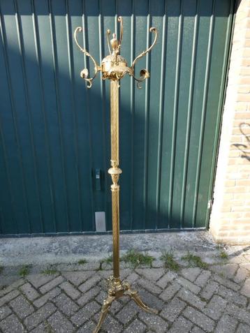 kapstok van zwaar messing   beschikbaar voor biedingen