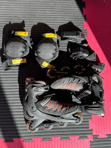 Rollerblade Evo4 mt 43 + knie- en polsbeschermers beschikbaar voor biedingen