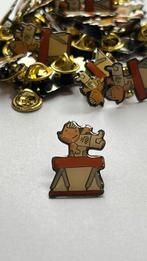 Atletiek Pin Cobi - Gym / Brug 30 beschikbaar - set prijs, Figuurtje, Gebruikt, Ophalen of Verzenden, Speldje of Pin