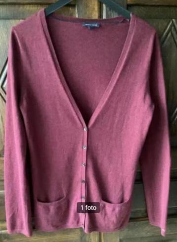 Donkerrood vest V-hals; L; TOMMY HILFIGER; wol / katoen beschikbaar voor biedingen