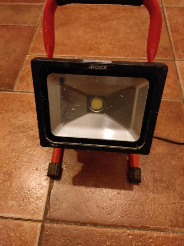 4tecx Bouwlamp met oplaadkabel en goed licht, Doe-het-zelf en Verbouw, Bouwverlichting, Gebruikt, Lamp met armatuur, Minder dan 50 watt