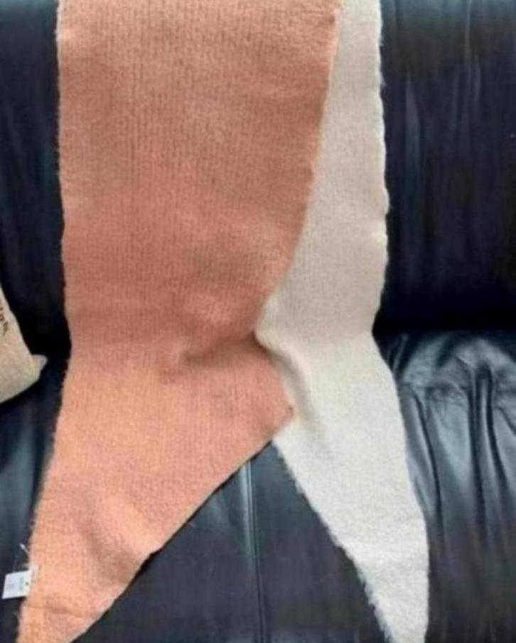 Sjaal(s) uit het duurdere segment, 2 stuks NIEUW, Kleding | Dames, Mutsen, Sjaals en Handschoenen, Nieuw, Sjaal, Maat 46/48 (XL) of groter