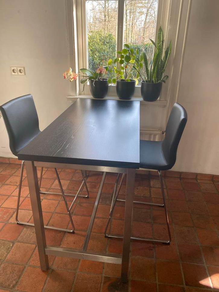 Bartafel met 2 barkrukken, Huis en Inrichting, Barkrukken, Gebruikt, 90 cm of meer, Metaal, 2 krukken, Met voetsteun, Ophalen