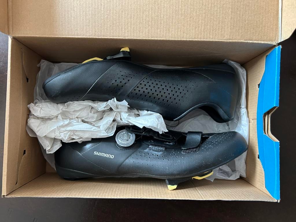 Als nieuw shimano schoenen, fietshelm, zonnebril, en meer, Ophalen of Verzenden, Nieuw, Schoenen