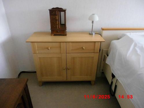 groot kastje  en dezelfde kleur nachtkasje, Huis en Inrichting, Slaapkamer | Nachtkastjes, Zo goed als nieuw, 70 cm of meer, 65 cm of meer