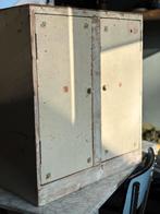 Charmant oud houten kastje met deurtjes brocante, Ophalen of Verzenden