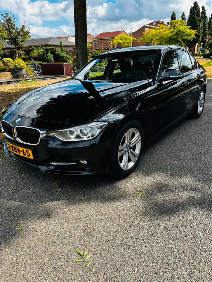 BMW 3-Serie AUT 2014 Zwart, Auto's, BMW, Bedrijf, 3-Serie, Benzine, B, Sedan, Automaat, Origineel Nederlands, Zwart, Achterwielaandrijving