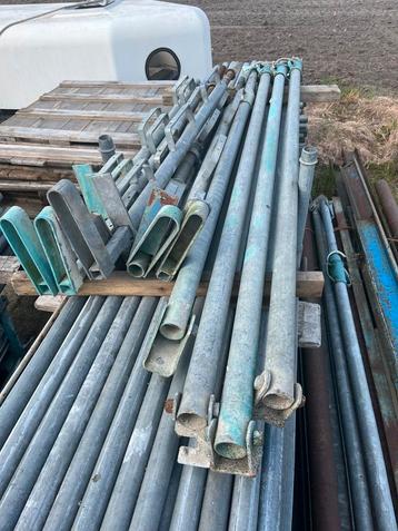 Diverse steigermaterialen  beschikbaar voor biedingen